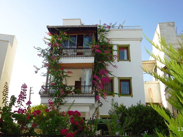 Bodrum Akyarlar Da Sezonluk Kiralik Mustakil Tripleks 110068 327 Hurriyet Emlak