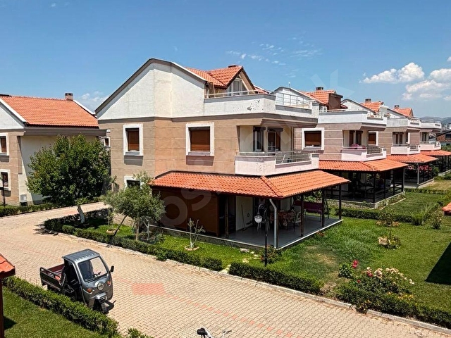 DİKİLİ ÜMMETOĞLUNDAN DENİZE SIFIR 3.SIRA 200 m² BAHÇELİ 4+1 VİLLA - Görsel 26