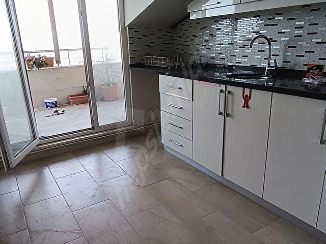MAVİGÜN KOLEJİ ÜSTÜ 2 AYRI DAİRE ŞEKLİNDE KULLANŞLI DUBLEX DAİRE - Görsel 18