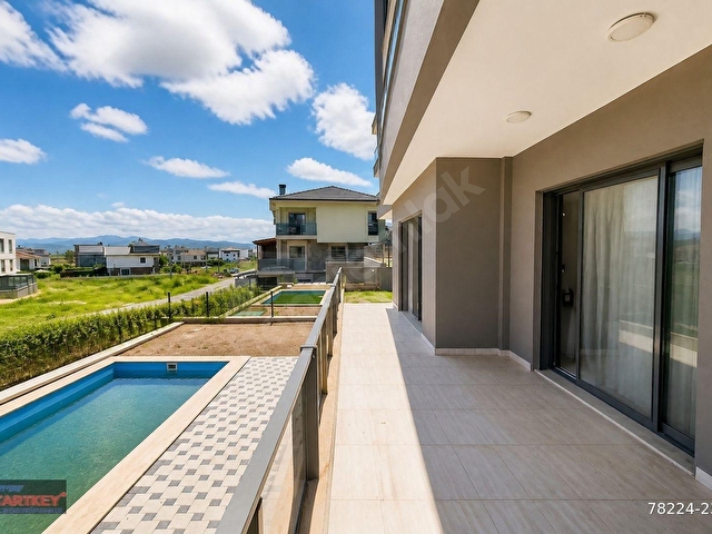 Özel Havuzlu Modern Tasarımlı Sıfır Müstakil Tripleks Villa - Görsel 4