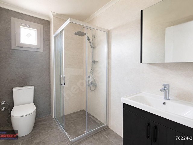 Özel Havuzlu Modern Tasarımlı Sıfır Müstakil Tripleks Villa - Görsel 21