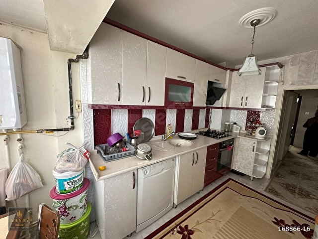 ŞAHİNBEY GAYRİMENKULDEN PLEVNE MAH. 3+1   YAPILI SATILIK DAİRE - Görsel 3