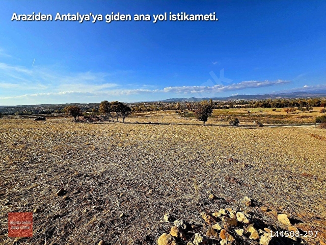 UŞAK BANAZ MERKEZDE 3739 m2 ANA YOL ÜZERİNDE/ELK SU/YHT, O.SANAYİ BANAZ İLÇE MANZARALI. AÇIKLAMADA. - Görsel 26