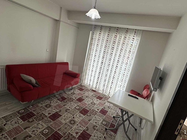 ÜNİVERSİTEYE YAKIN ARA KAT BALKONLU ÖN CEPHE 2+1 EŞYALI APART ! - Görsel 3