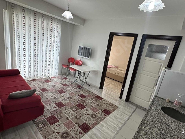 ÜNİVERSİTEYE YAKIN ARA KAT BALKONLU ÖN CEPHE 2+1 EŞYALI APART !
