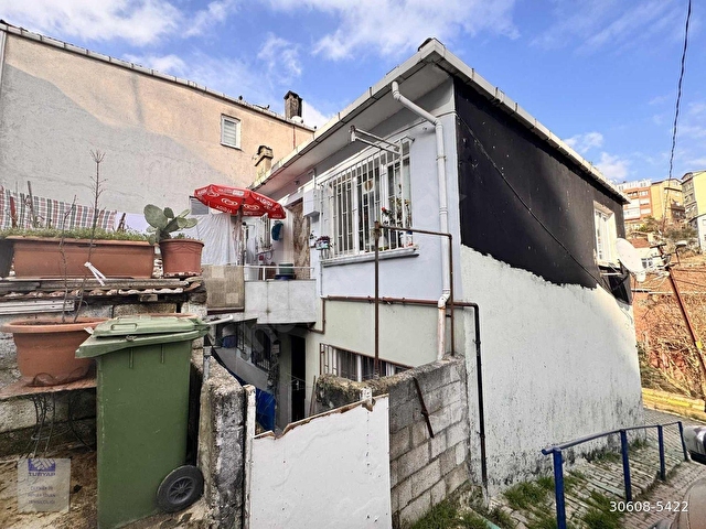 SARIYER BÜYÜKDERE SAHİLE ÇOK YAKIN SATILIK 2 KATLI MÜSTAKİL EV