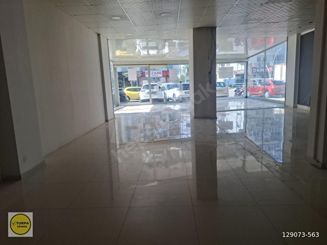 Menderes pazaryeri caddesinde 140 m2 kiralık boş dükkan/işyeri - Görsel 18