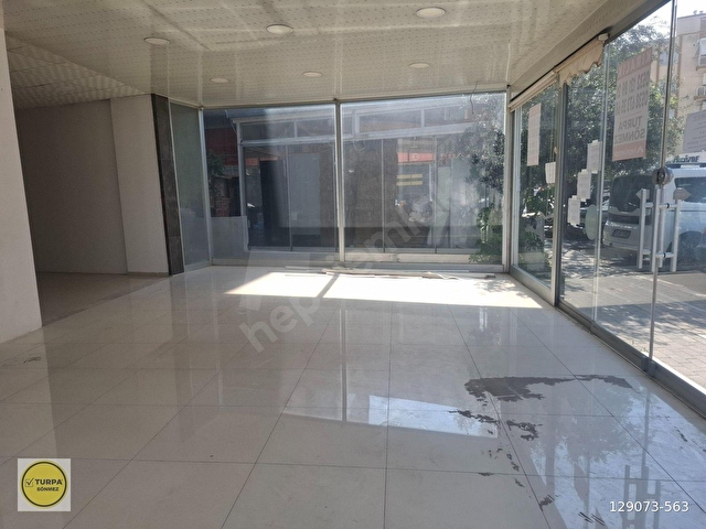 Menderes pazaryeri caddesinde 140 m2 kiralık boş dükkan/işyeri - Görsel 8