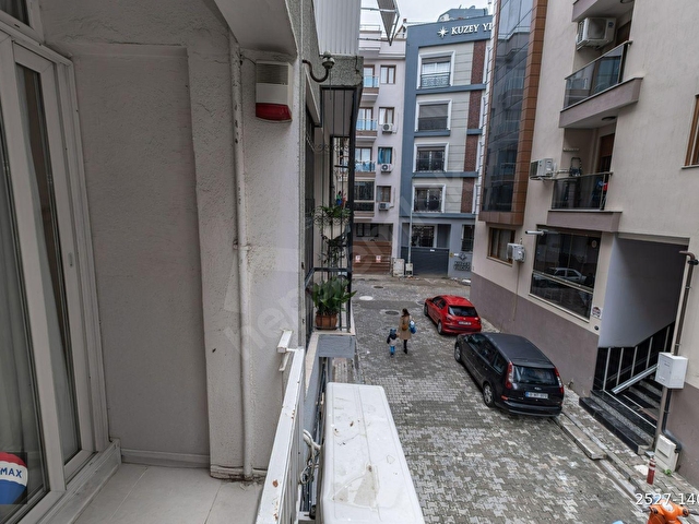 Karşıyaka Alaybeyde Tadilatlı Çift Cepheli 2+1 Satılık Daire - Görsel 21