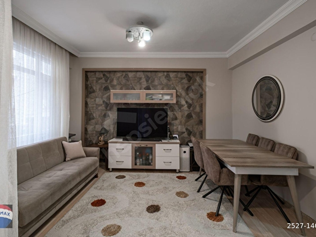 Karşıyaka Alaybeyde Tadilatlı Çift Cepheli 2+1 Satılık Daire - Görsel 4
