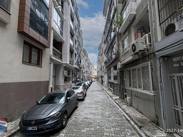 Karşıyaka Alaybeyde Tadilatlı Çift Cepheli 2+1 Satılık Daire - Görsel 27