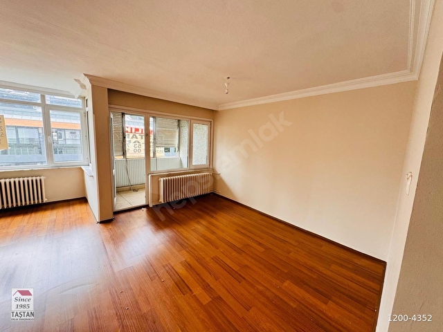 1. LEVENT FECRİEBCİOĞLU SOKAKTA 125 M2 3+1 FERAH DAİRE - Görsel 3