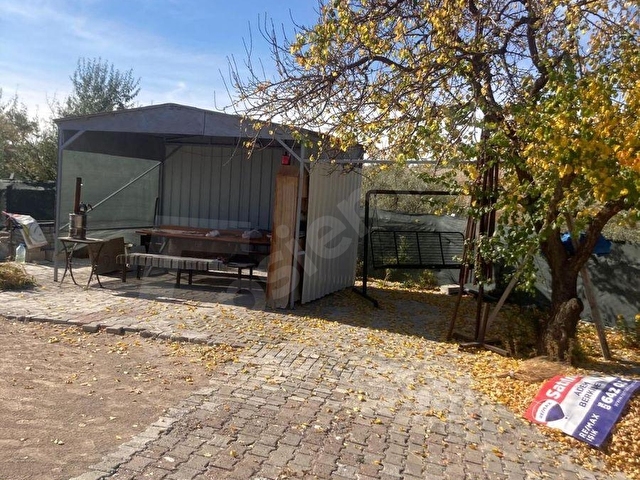BALCINDA SATILIK BAĞ EVİ