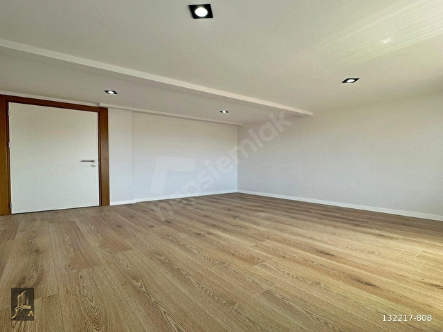 GÜZELYURT MAHALLESINDE METROBÜSE YAKIN SIFIR 4+2 DUBLEKS DAİRE - Görsel 14