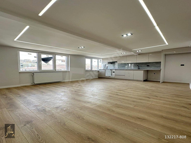 GÜZELYURT MAHALLESINDE METROBÜSE YAKIN SIFIR 4+2 DUBLEKS DAİRE - Görsel 3