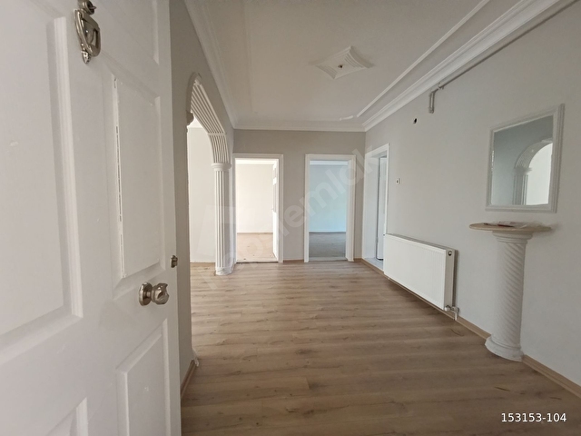 MERKEZİ KONUMDA GENİŞ FERAH ÇOK KULLANIŞLI SATILIK 2+1 DAİRE - Görsel 4