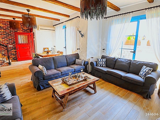Çeşme Alaçatı Merkeze Yakın Nilberkden Havuzlu Satılık Villa - Görsel 11