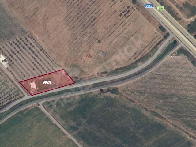 DİKİLİ SALİHLERALTINDA SATILIK MÜSTAKİL ÇİFTLİK EVİ 2.670 m² - Görsel 18