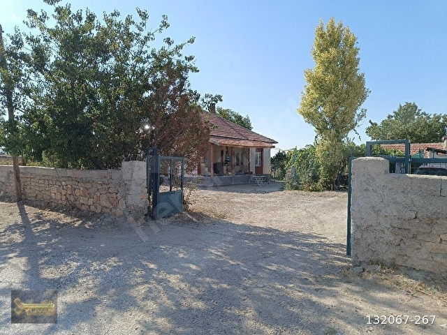 KARABURUN KÖYÜNDE SATILIK 38 EVLEK  KÖY EVİ