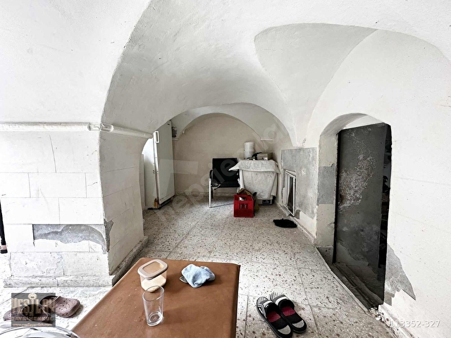ÇARŞI BÖLGESINDE DÜKKAN KONSEPTINDE SATILIK TARIHI URFA EVI - Görsel 13