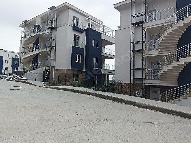 Kıyıkışlacık Köyünde sitede modern yapılı sıfır bahçe kullanımlı 2+1 kullanışlı daire - Görsel 8