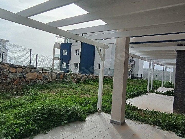 Kıyıkışlacık Köyünde sitede modern yapılı sıfır bahçe kullanımlı 2+1 kullanışlı daire - Görsel 22