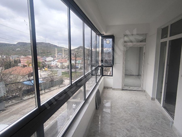 ÇAYIRALTI EMLAKTAN FATİH SULTAN MEHMET MAHDE SATILIK 2+1 DAİRE - Görsel 3