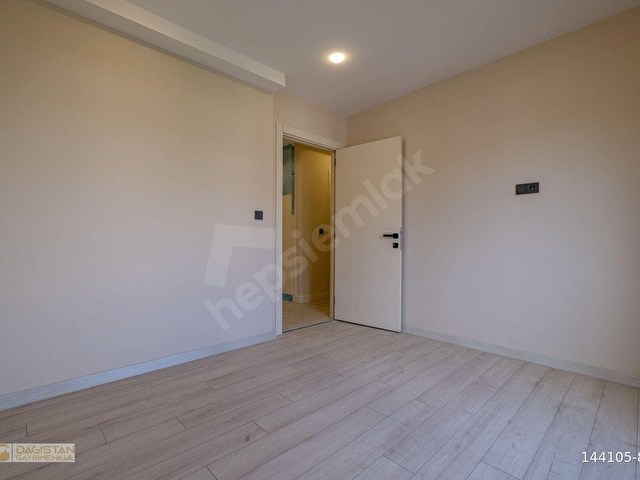 DAĞISTAN GAYRİMENKULDEN GÜVENLİKLİ SİTEDE 3+2 210m2 ÜST DUBLEKS - Görsel 13