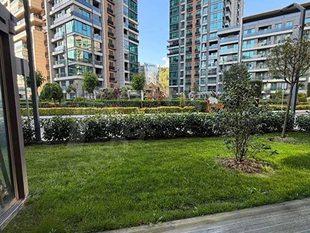 Vadistanbul Parkta SİTENİN EN BÜYÜK BAHÇELİ KÖŞE 3+1 DAİRESİ - Görsel 13