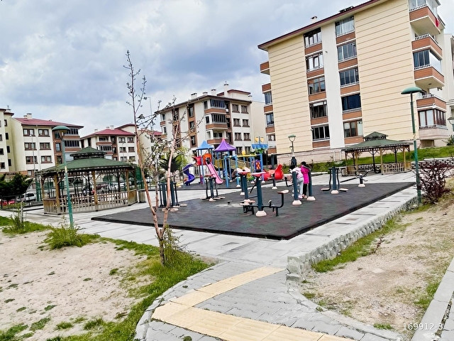 İLDEM YEŞİLYURT ESNAF TOKİ 3+1 YAPILI KÖŞE DAİRE - Görsel 4