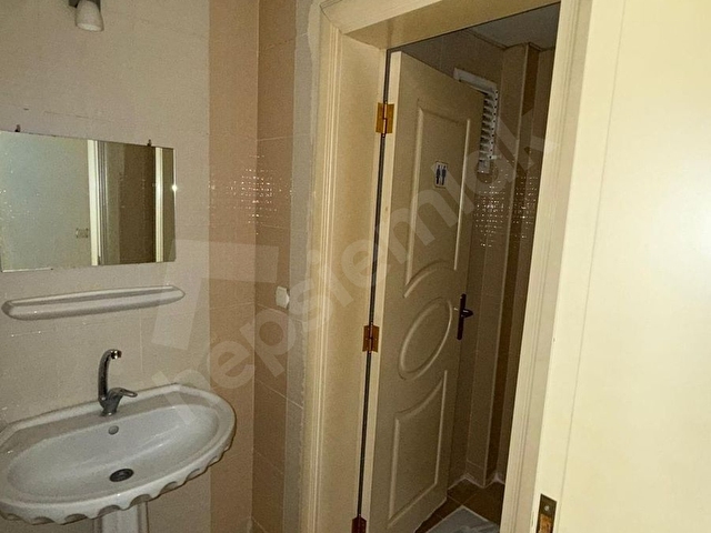 DEĞİRMİÇEMDE 3+1 KİRALIK BAKIMLI TERASLI ASANSÖRLÜ DAİRE - Görsel 24