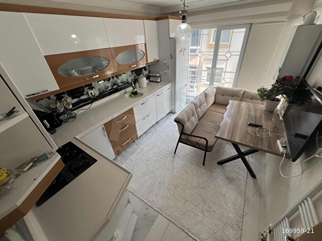 TORUN^DAN FULL YAPILI GENİŞ YENİ BİNA E.BANYOLU ASANSÖRLÜ DAİRE