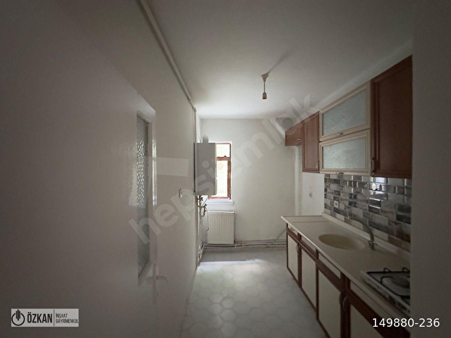 KIBRIS CAD. MANTOLAMALI BAĞIMSIZ SALON 2+1 SATILIK DAİRE - Görsel 15