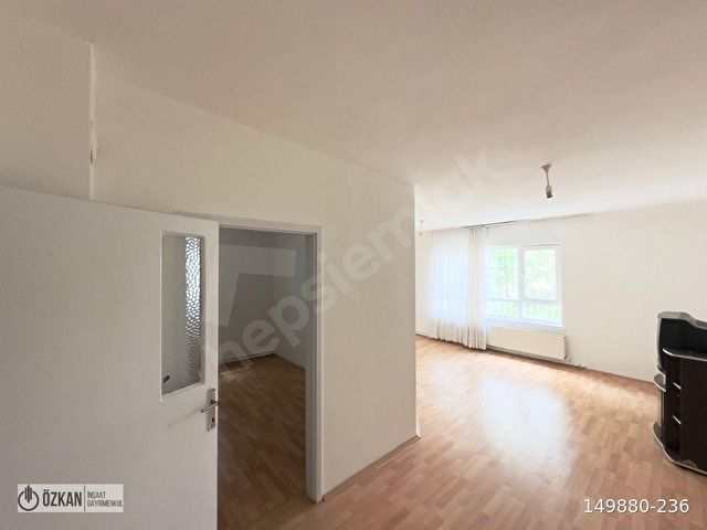 KIBRIS CAD. MANTOLAMALI BAĞIMSIZ SALON 2+1 SATILIK DAİRE - Görsel 4