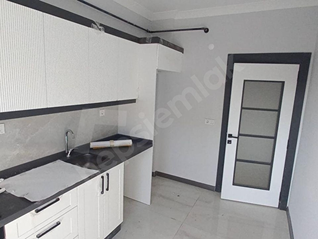 LİR DEN KİRALIK SIFIR 2+1 DAİRE HÜRRİYET MAHALLESİN DE - Görsel 14