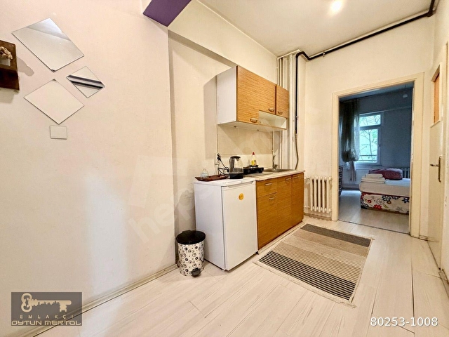 KADIKÖYDE ISKELEYE YAKIN GENİŞ 1+1 AYRI MUTFAKLI ARA KAT DAİRE - Görsel 8