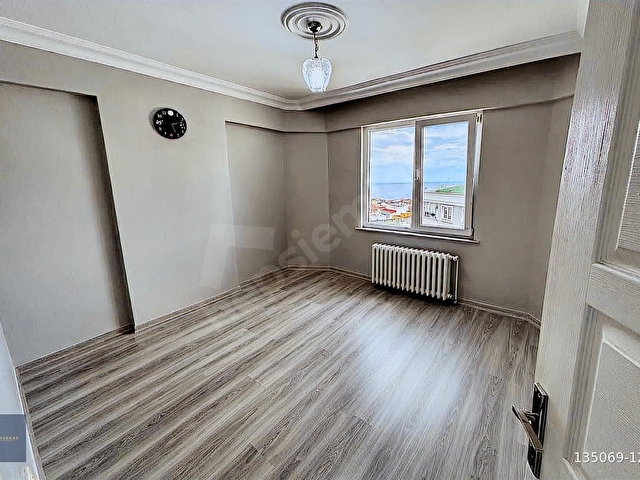 DENİZ MANZARALI GENİŞ CAM BALKONLU KİRALIK DAİRE - Görsel 27