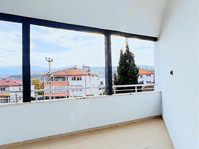 DURMAZERDEN BAHÇELİEVLERDE SAHİLE 4.PARSEL SATILIK 3 KATLI VİLLA - Görsel 19