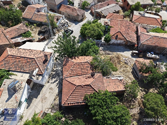 AYVALIK BULUTÇEŞME KÖYÜNDE KUYULU 130 m2 ARSALI KÖY EVİ - Görsel 3