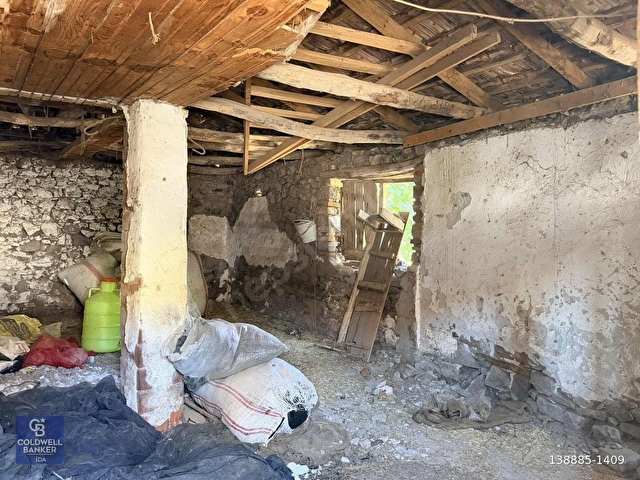 AYVALIK BULUTÇEŞME KÖYÜNDE KUYULU 130 m2 ARSALI KÖY EVİ - Görsel 13