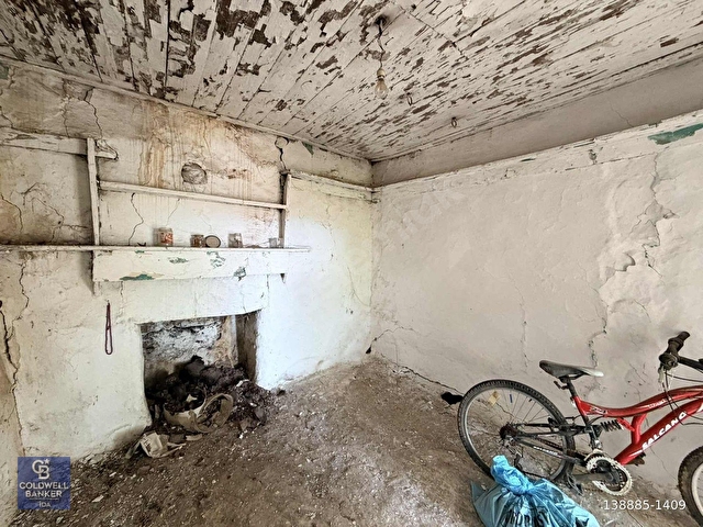 AYVALIK BULUTÇEŞME KÖYÜNDE KUYULU 130 m2 ARSALI KÖY EVİ - Görsel 19