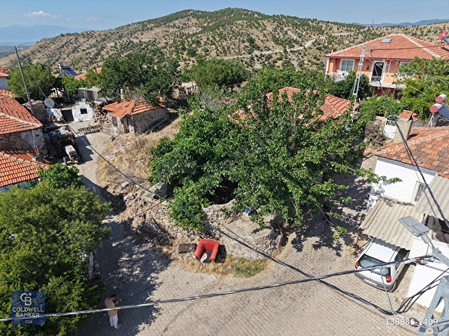 AYVALIK BULUTÇEŞME KÖYÜNDE KUYULU 130 m2 ARSALI KÖY EVİ - Görsel 9