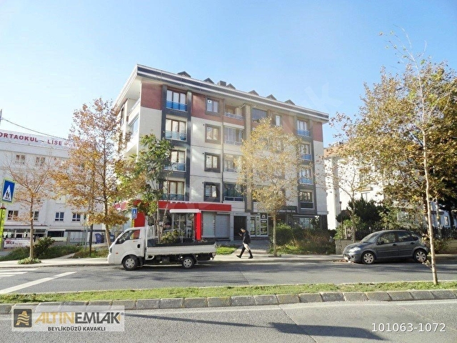 BEYLİKDÜZÜ MARMARA DA 220 M2 4+2 SATILIK DUBLEKS DAİRE