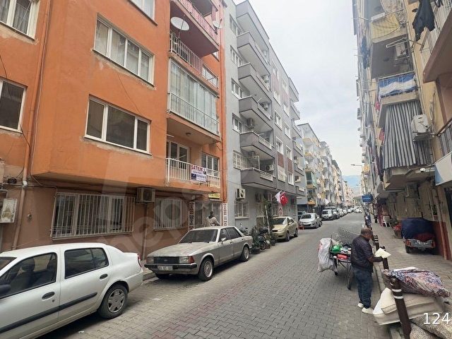 Mithatpaşa caddesi üzeri satılık 3 + 1 daire - Görsel 2