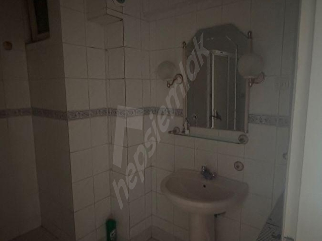 Mithatpaşa caddesi üzeri satılık 3 + 1 daire - Görsel 9
