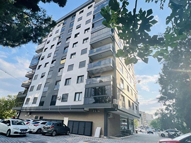 BAYRAKLININ PRESTİJLİ NOKTASINDA SIFIR 3+1 DAİRE