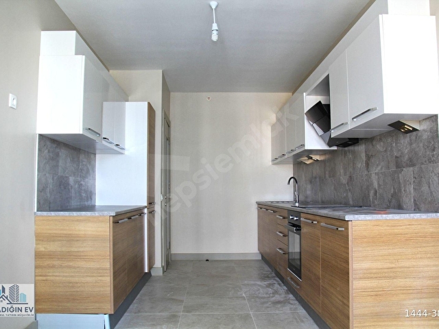 Oyak Göksupark Konutları Kiralık (Büyük cam balkonlu) 4+1 - Görsel 4