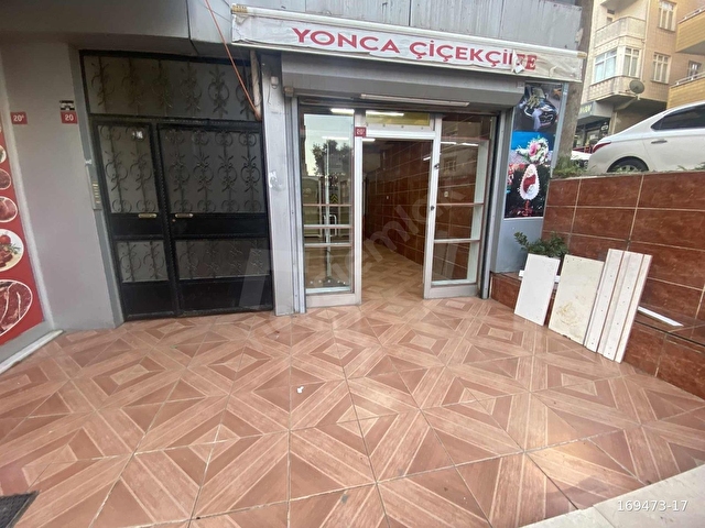 GÜZELYALIDA ANA CADDE ÜSTÜ KÖŞE BAŞI KİRALIK DÜKKAN