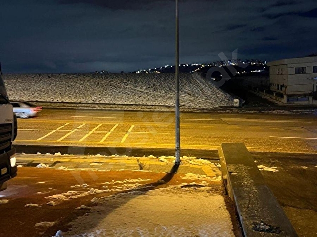 YAKACIKDA/KUZEY YILDIZI CADDE CEPHELİ, HER İŞE UYGUN, ZEMİN KAT 120 m2 DÜKKAN - Görsel 12