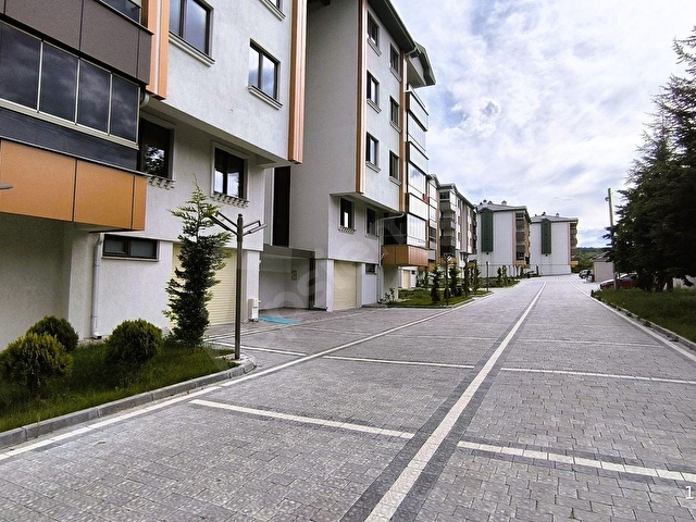 Kütahya Merkez Hacıazizler Mahallesi Manzara Koru Site İçi Ara Kat 2+1 Amerikan Mutfak Kiralık Daire - Görsel 8